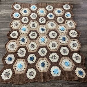 Vintage Handmade Honeycomb Granny Square Throw Blanket Tan Brown Blue 3D Flowers